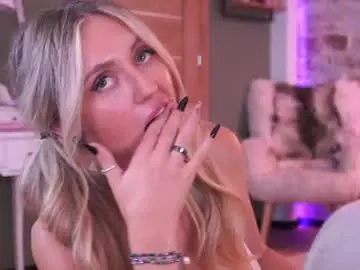 Joannee  live sex cam