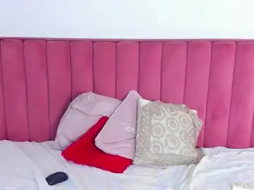 Mia_madis0n  live sex cam