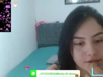 Naughtyplayass  live sex cam