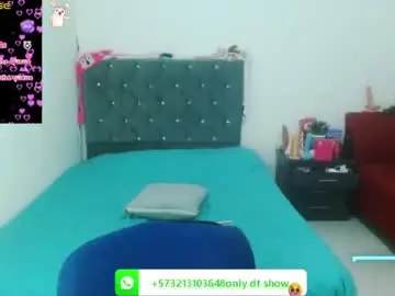 Naughtyplayass  live sex cam