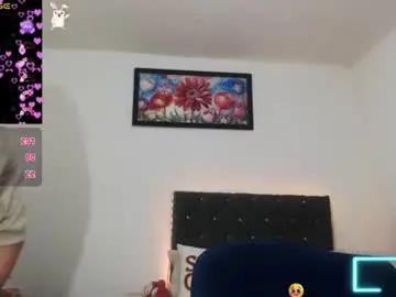 Naughtyplayass  live sex cam