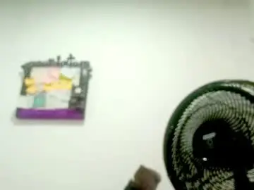 Petiteivoryqueen  live sex cam