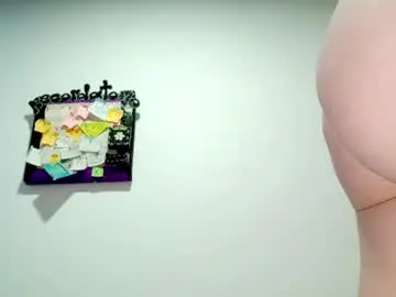 Petiteivoryqueen  live sex cam