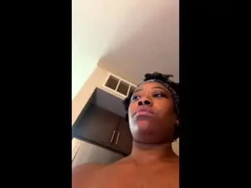 Platinumbooty69  live sex cam