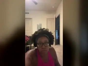Platinumbooty69  live sex cam
