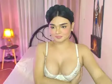 Princesshugecumontop  live sex cam