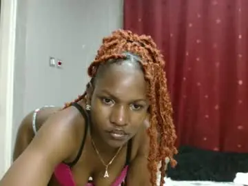 Raven_luxe  live sex cam