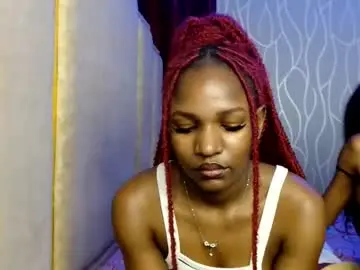Raven_luxe  live sex cam