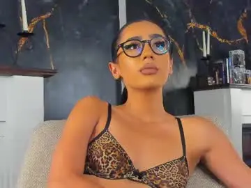 Chloeobrilx  live sex cam