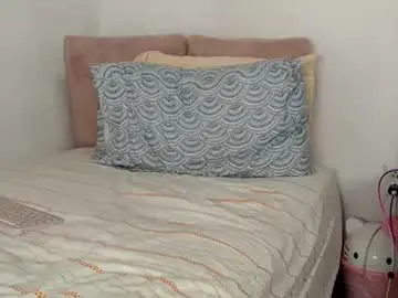 Glitterwater  live sex cam