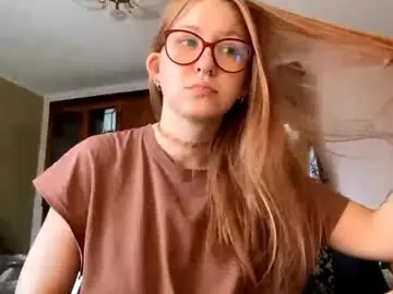 Karinamuccia  live sex cam