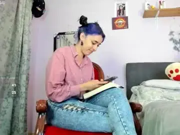 Leynamadrigal  live sex cam