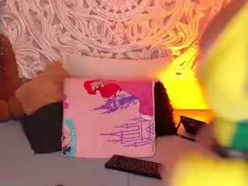 Malaikabrown  live sex cam