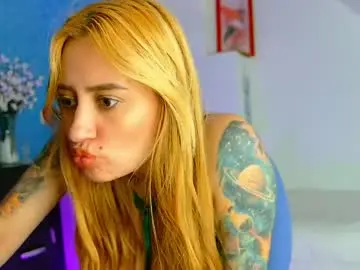 Pennyy__  live sex cam