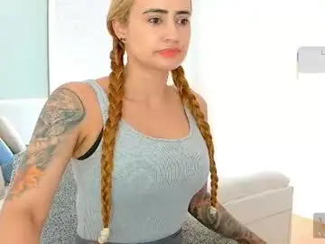 Pennyy__  live sex cam