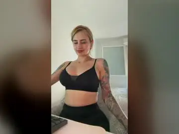 Pennyy__  live sex cam