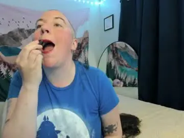 Saggiemaggie  live sex cam