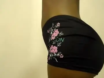 Sizzly_ass  live sex cam
