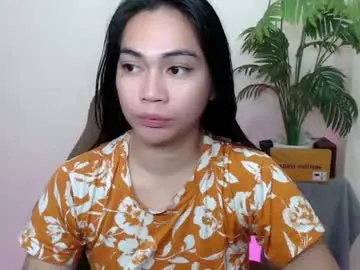 Urasian_erica  live sex cam
