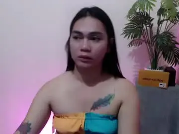 Urasian_erica  live sex cam