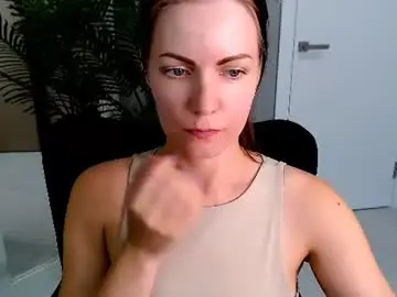 Emmmaluxe  live sex cam