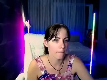 Emmmaluxe  live sex cam