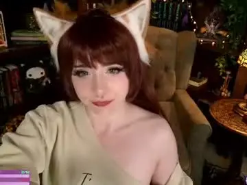 Crimsonkitten  live sex cam