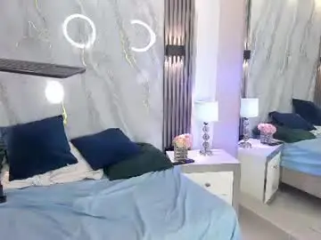 Crystalvixenn  live sex cam
