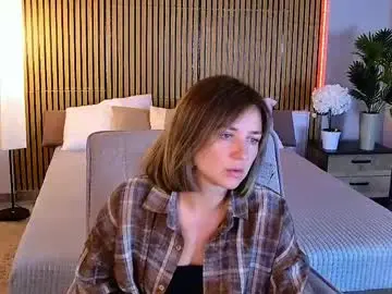 Cutemirage  live sex cam