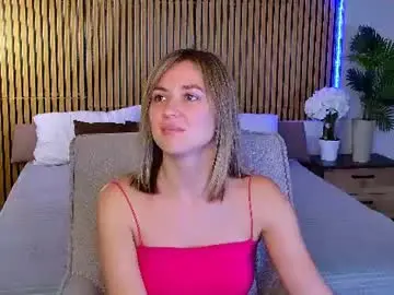 Cutemirage  live sex cam