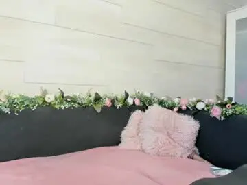 Hugeboobserin  live sex cam