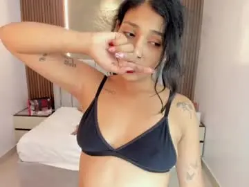 Ninamartins  live sex cam