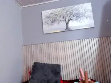 Rosse_milf1  live sex cam