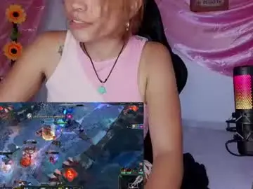 Soluai  live sex cam