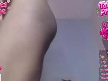 Theyluvvv_khloe  live sex cam