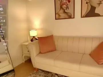 Trixie_june  live sex cam