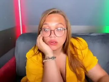 Dolsysharm  live sex cam