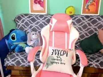 Emiliyaqueen  live sex cam