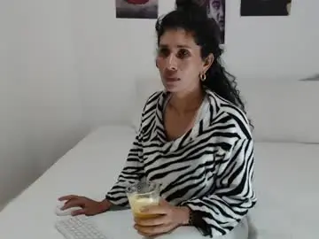 Harley_quinns1  live sex cam