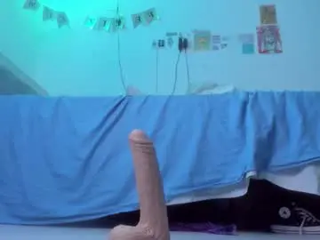 Helloskinnygirls  live sex cam