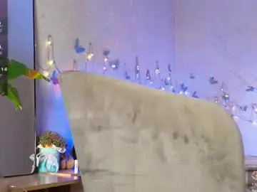 Lavenderlav  live sex cam