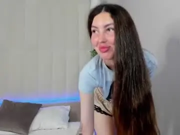 Lira_revery  live sex cam