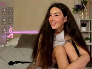 Lira_revery  live sex cam