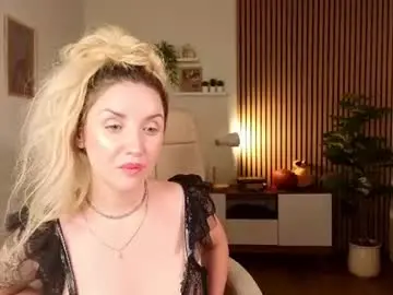 Mi1a_  live sex cam