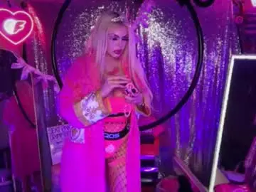 Plasticfuckdoll  live sex cam