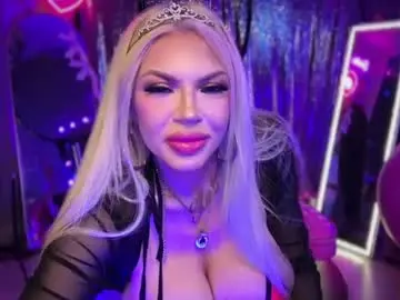 Plasticfuckdoll  live sex cam