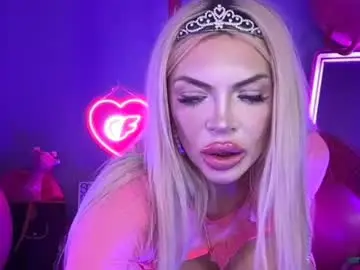 Plasticfuckdoll  live sex cam