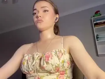 Taynaklavon  live sex cam