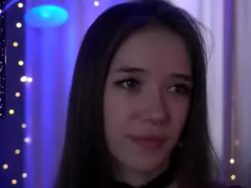 Tinyanie  live sex cam