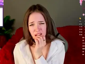 Tinyanie  live sex cam